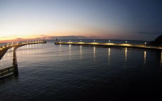 Mrzeżyno wejście do portu - 21-07-2026 20:02