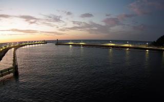 Mrzeżyno wejście do portu - 06-08-2026 19:23