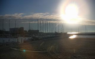 Gdynia plaża miejska - 17-04-2026 05:04