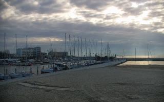 Gdynia plaża miejska - 17-04-2026 05:35
