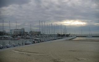 Gdynia plaża miejska - 17-04-2026 05:51