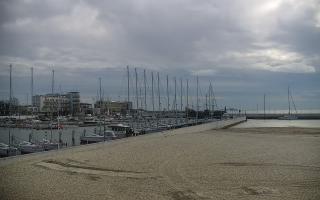 Gdynia plaża miejska - 17-04-2026 07:08