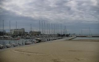 Gdynia plaża miejska - 17-04-2026 07:23