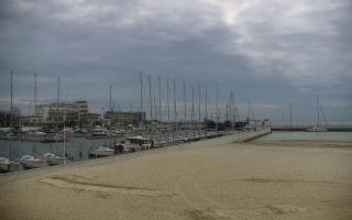 Gdynia plaża miejska - 17-04-2026 07:31