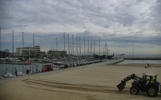 Gdynia plaża miejska - 17-04-2026 09:11