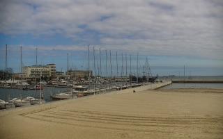 Gdynia plaża miejska - 17-04-2026 11:37