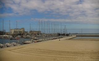 Gdynia plaża miejska - 17-04-2026 11:45