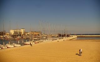 Gdynia plaża miejska - 17-04-2026 14:17