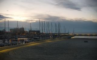 Gdynia plaża miejska - 13-05-2026 02:15