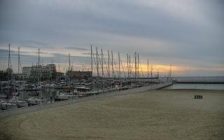 Gdynia plaża miejska - 13-05-2026 03:55