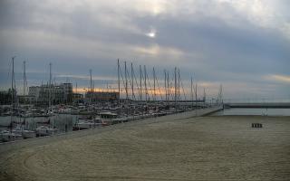 Gdynia plaża miejska - 13-05-2026 04:18