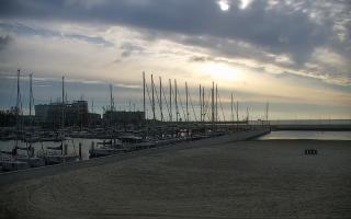 Gdynia plaża miejska - 13-05-2026 04:49