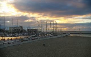 Gdynia plaża miejska - 14-06-2026 02:38