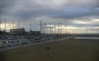 Gdynia plaża miejska - 14-06-2026 03:17