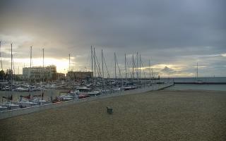 Gdynia plaża miejska - 14-06-2026 03:32