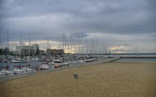 Gdynia plaża miejska - 14-06-2026 03:55