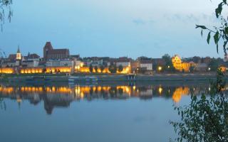 Toruń Panorama od Wisły - 02-05-2025 02:55