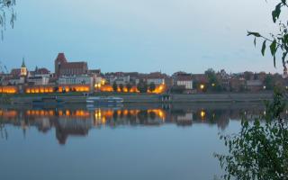 Toruń Panorama od Wisły - 02-05-2025 03:02