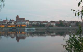 Toruń Panorama od Wisły - 02-05-2025 03:09