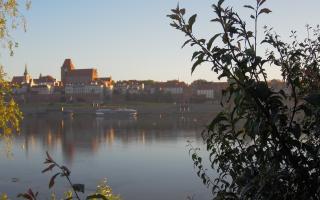 Toruń Panorama od Wisły - 02-07-2025 03:34
