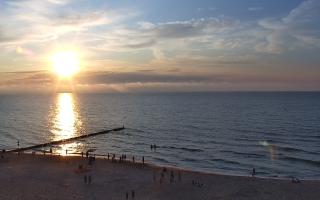 Mielno - widok na plażę zachód - 18-07-2025 18:38