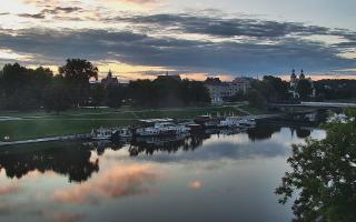 Kraków widok na Most Grunwaldzki - 15-09-2025 04:04