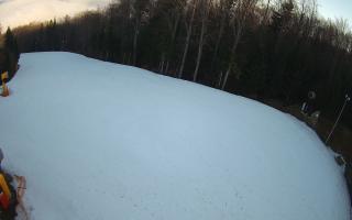 Kasina Wielka - widok z górnej s - 16-03-2026 06:27