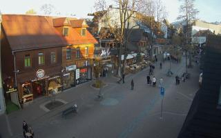 Krupówki Dolne - widok na deptak - 01-11-2025 14:37