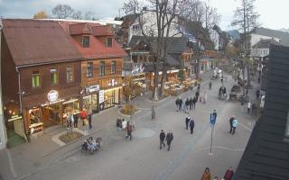 Krupówki Dolne - widok na deptak - 02-11-2025 14:57