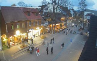 Krupówki Dolne - widok na deptak - 02-11-2025 15:27