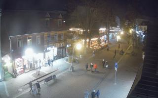 Krupówki Dolne - widok na deptak - 02-11-2025 18:47