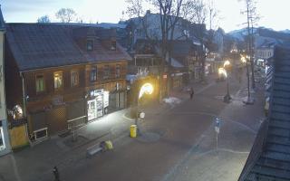 Krupówki Dolne - widok na deptak - 16-12-2025 06:02