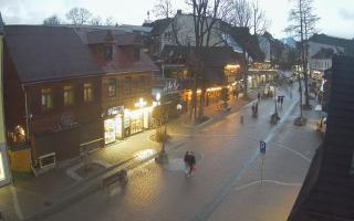 Krupówki Dolne - widok na deptak - 16-03-2026 16:44