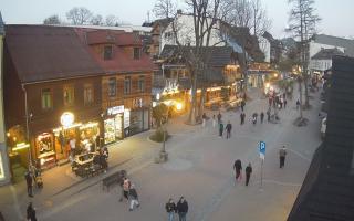 Krupówki Dolne - widok na deptak - 30-04-2026 18:04