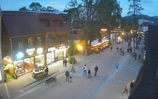 Krupówki Dolne - widok na deptak - 12-06-2026 19:02
