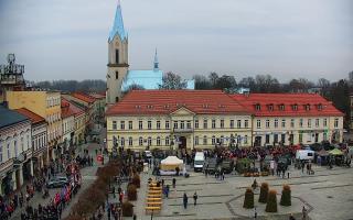 Oświęcim - Rynek - 11-11-2025 10:21